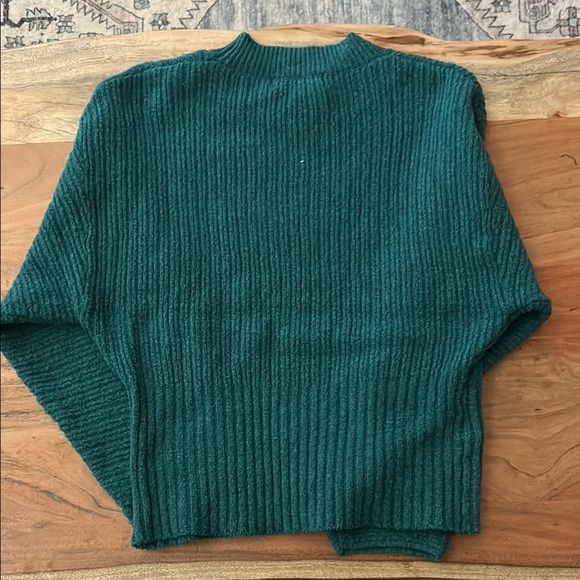 Emerald Ribbed Knit Sweater - Picture 2 of 3